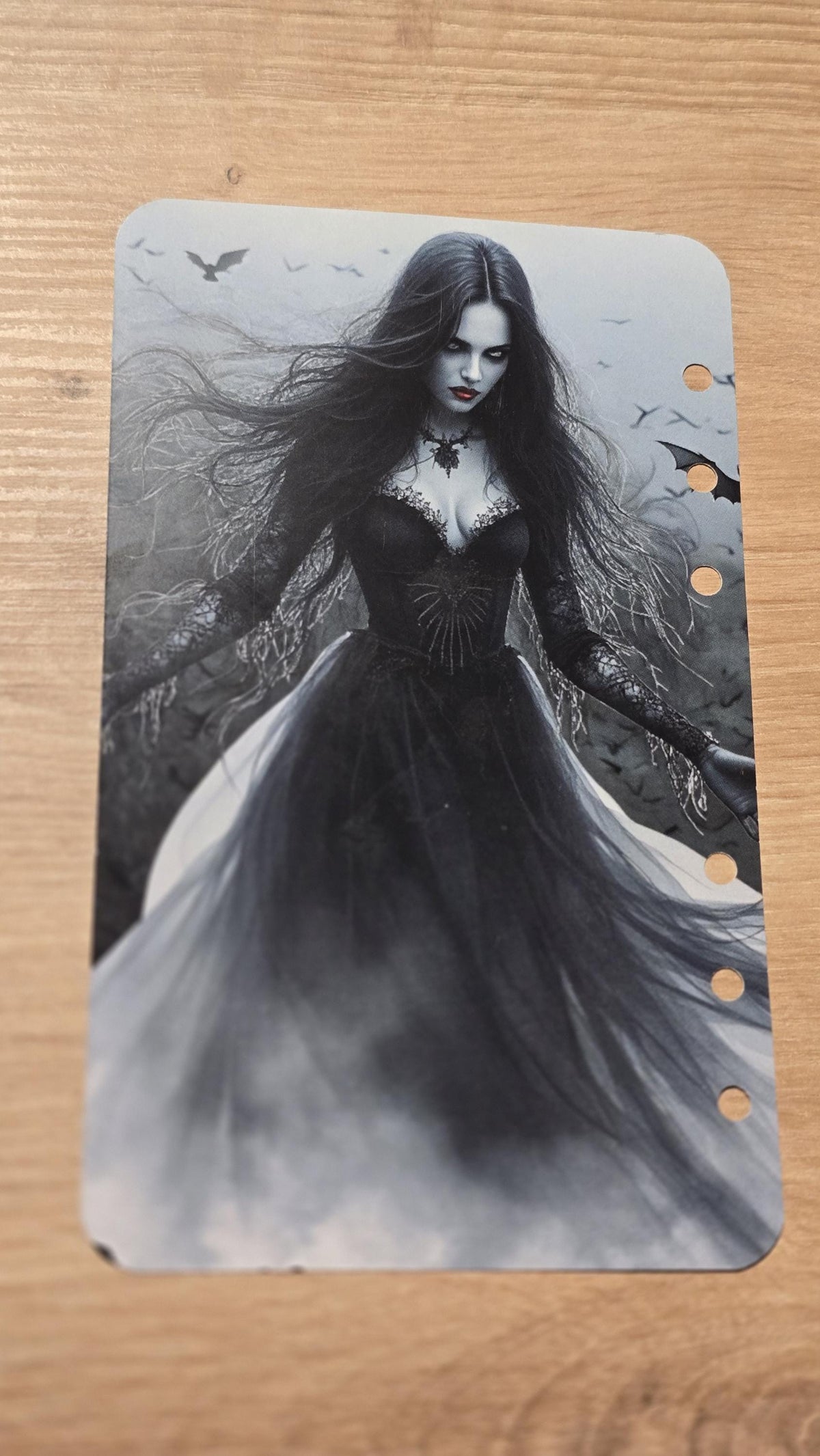 Dashboard "Vampire Lady"