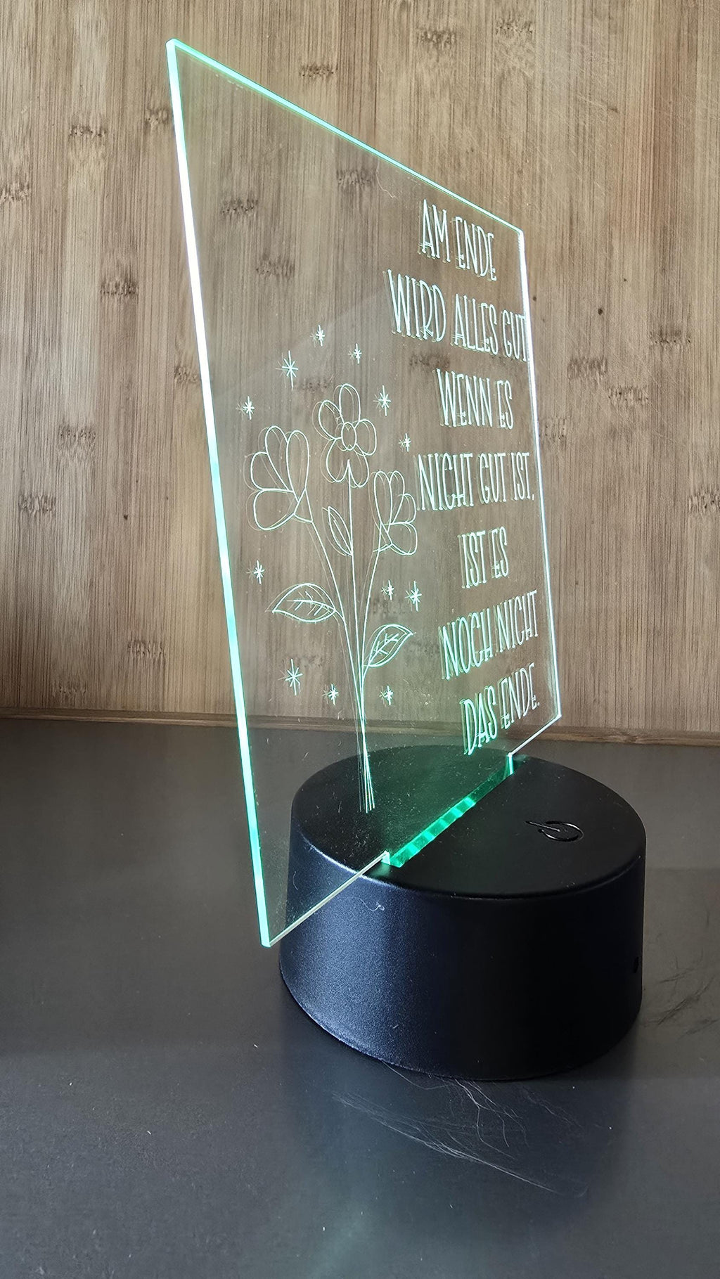 LED Lampe mit graviertem Acrylglas "Am Ende wird alles gut.."
